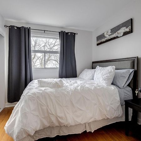 Eglinton West Guest Suite Toronto Ngoại thất bức ảnh