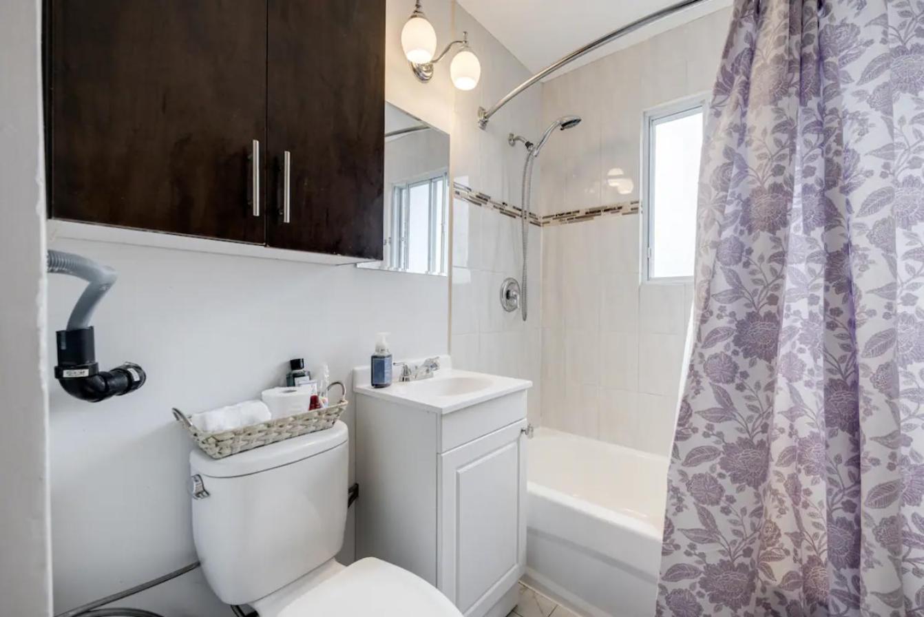 Eglinton West Guest Suite Toronto Ngoại thất bức ảnh